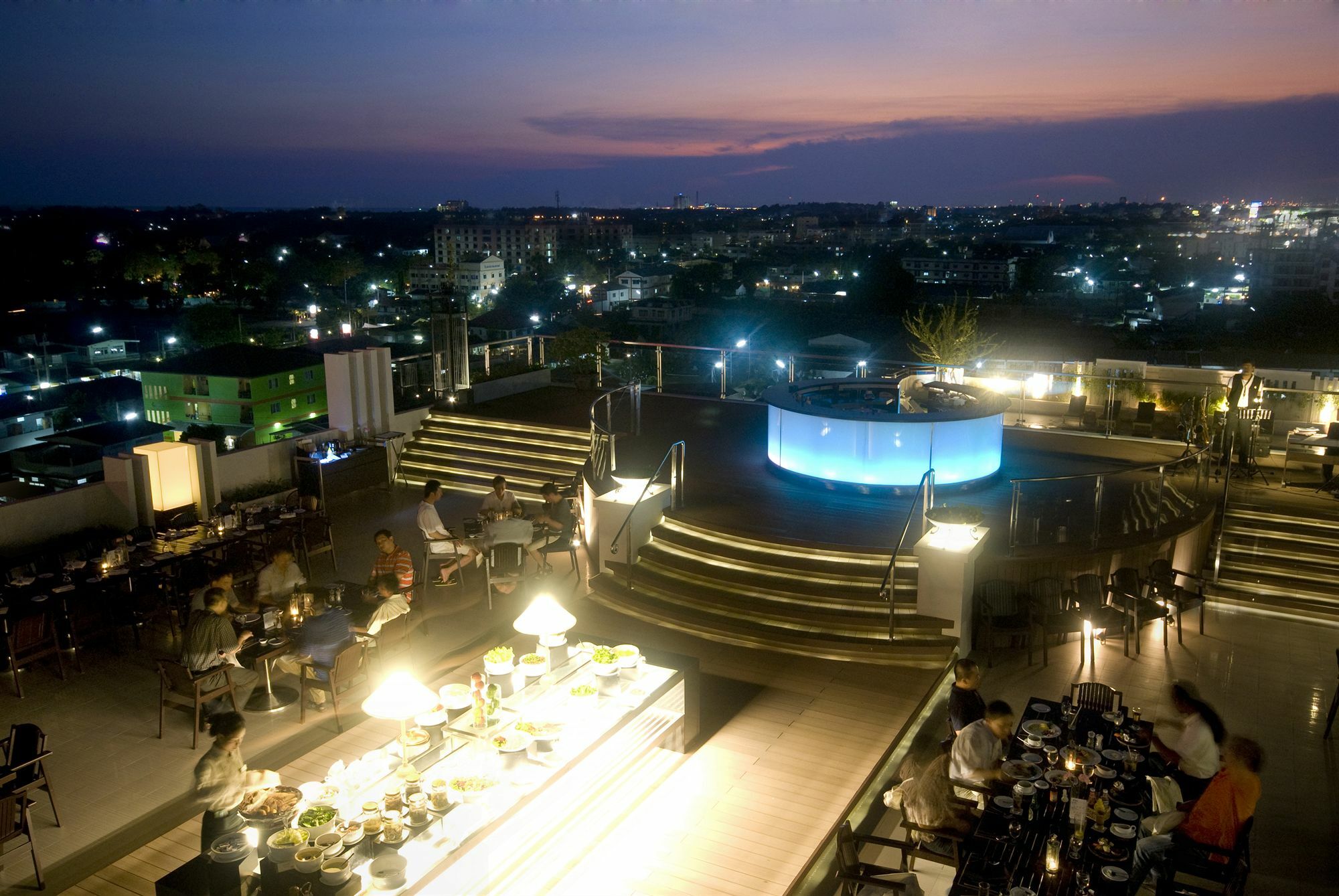 Kameo Grand Hotel & Serviced Apartment, Районг Экстерьер фото